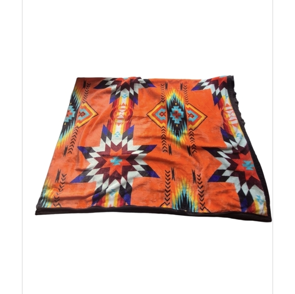 Colorful Geometric Pattern Blanket - Picture 3 of 5